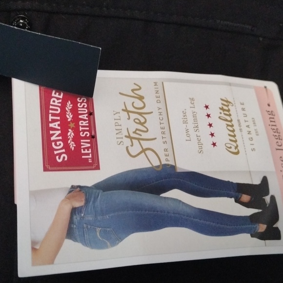 Signature Levi Strauss stretch low rise leggings size 14m color black new with t - Picture 3 of 6